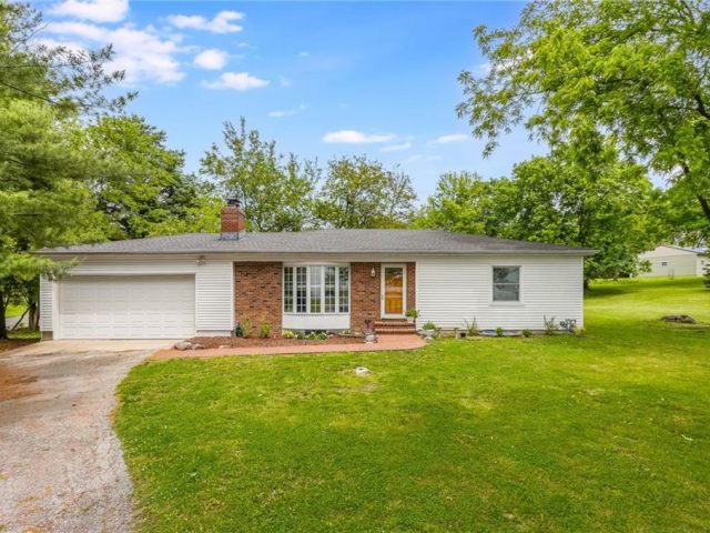 Homes for Sale in Kansas City, MO 64151 | 6006 NW Valley Road