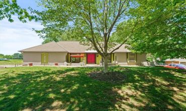 Homes for Sale in Oakwood, MO 64118 | 1038 N Woodland Court
