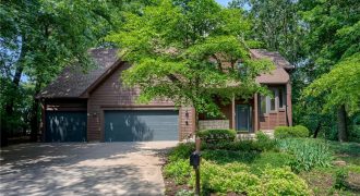Homes for Sale in Parkville, MO 64152 | 5317 NW Bluff Way