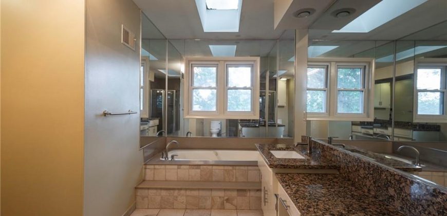 Homes for Sale in Kansas City, MO 64151 | 5926 N Chatham Avenue