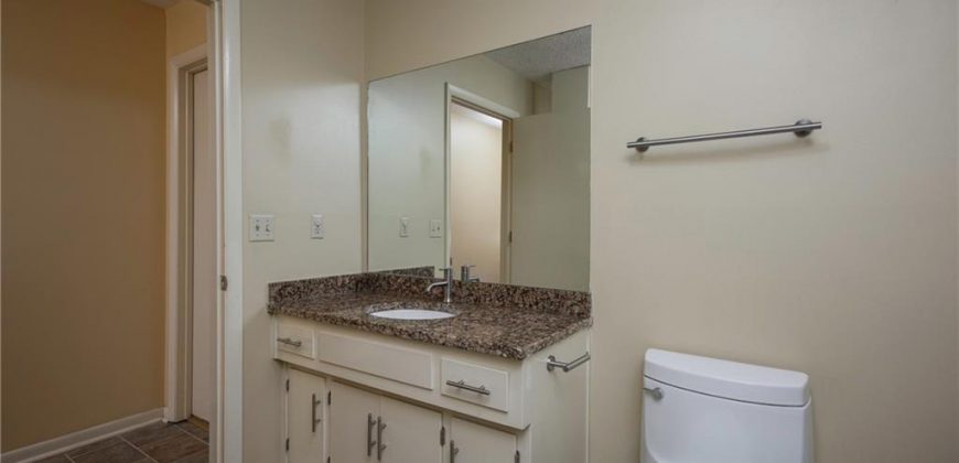 Homes for Sale in Kansas City, MO 64151 | 5926 N Chatham Avenue