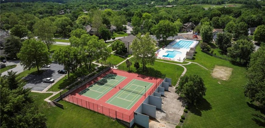 Homes for Sale in Kansas City, MO 64151 | 5926 N Chatham Avenue