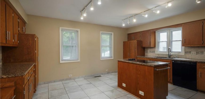 Homes for Sale in Kansas City, MO 64151 | 5926 N Chatham Avenue