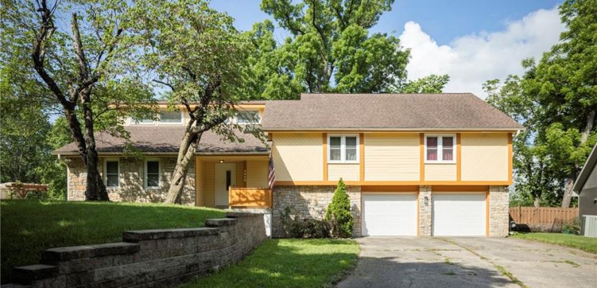 Homes for Sale in Kansas City, MO 64151 | 5926 N Chatham Avenue