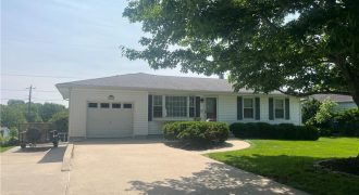 Homes for Sale in Gladstone, MO 64118 | 6107 N Woodland Avenue