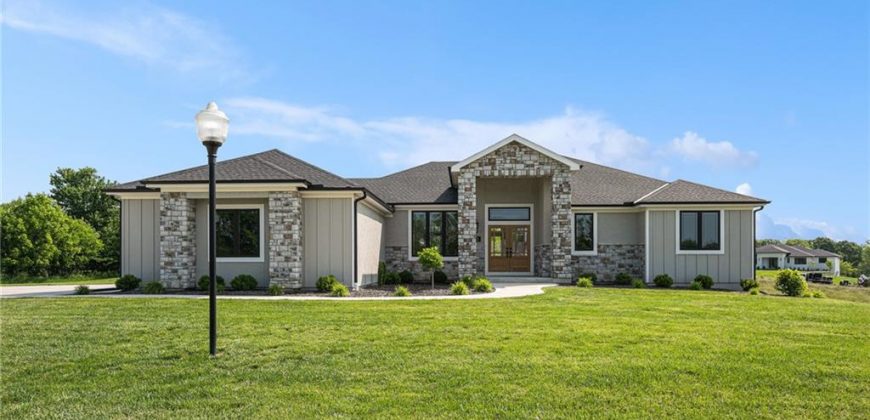Homes for Sale in Parkville, MO 64152 | 7555 NW Fawn Circle