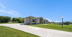 Homes for Sale in Parkville, MO 64152 | 7555 NW Fawn Circle