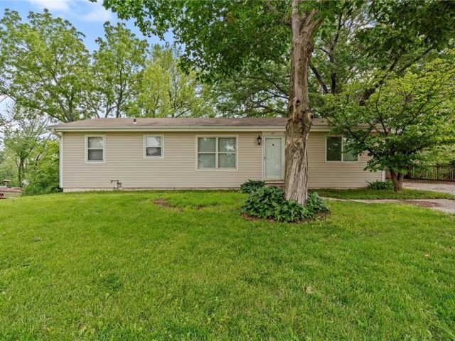 Homes for Sale in Excelsior Springs, MO 64024 | 407  Salem Road