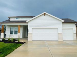 12445--Empress-Street-mls-2553624-image-1