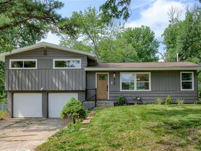 Homes for Sale in Kansas City, MO 64151 | 6718 NW 70th Street