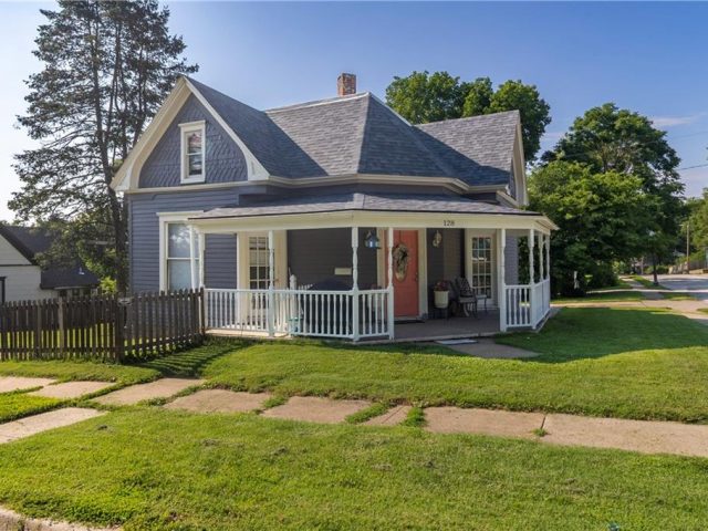 Homes for Sale in Liberty, MO 64068 | 128 E Brown Street