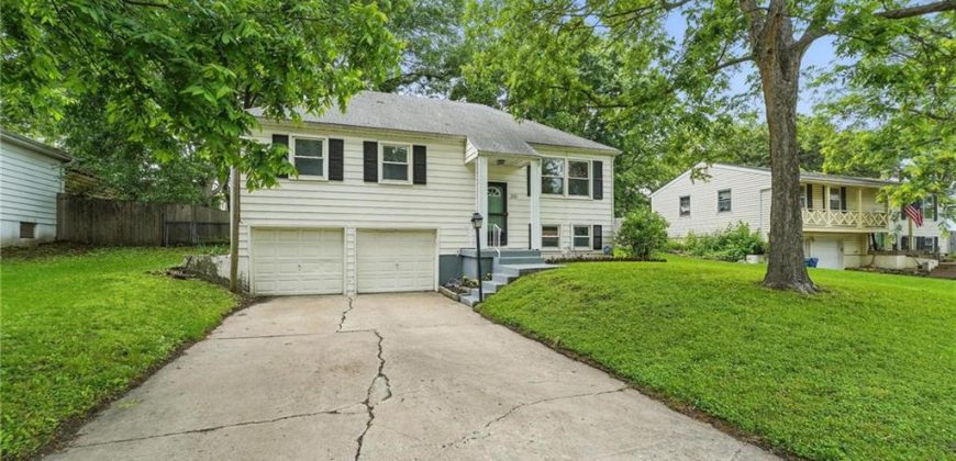 Homes for Sale in Liberty, MO 64068 | 310  Melrose Street
