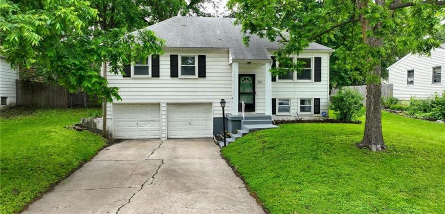 Homes for Sale in Liberty, MO 64068 | 310  Melrose Street