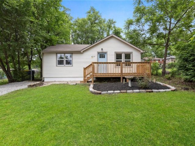 Homes for Sale in Kansas City, MO 64117 | 4610 NE 46Th Street