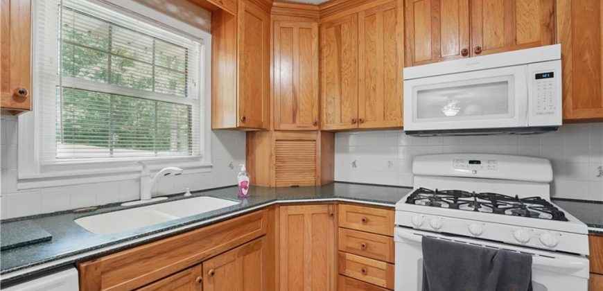 Homes for Sale in Kansas City, MO 64116 | 2326 NE 42nd Street