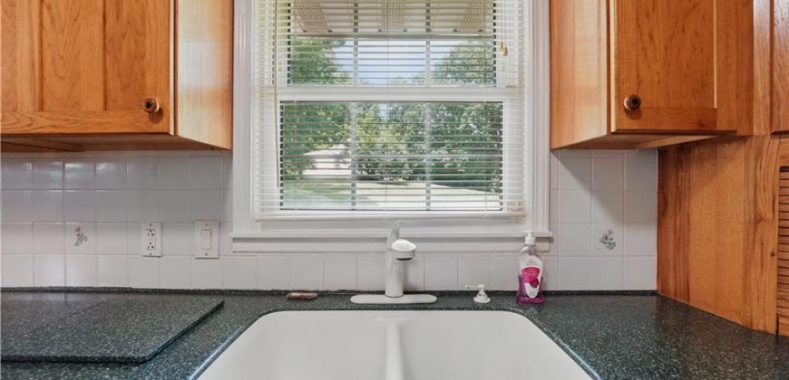 Homes for Sale in Kansas City, MO 64116 | 2326 NE 42nd Street