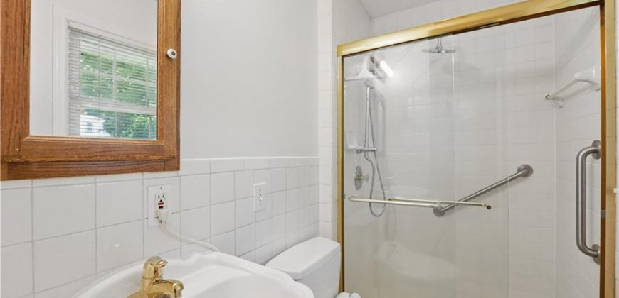 Homes for Sale in Kansas City, MO 64116 | 2326 NE 42nd Street