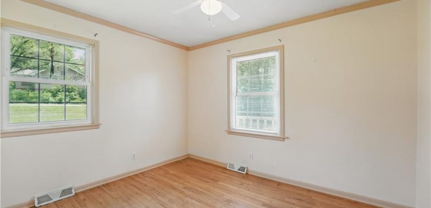 Homes for Sale in Kansas City, MO 64116 | 2326 NE 42nd Street