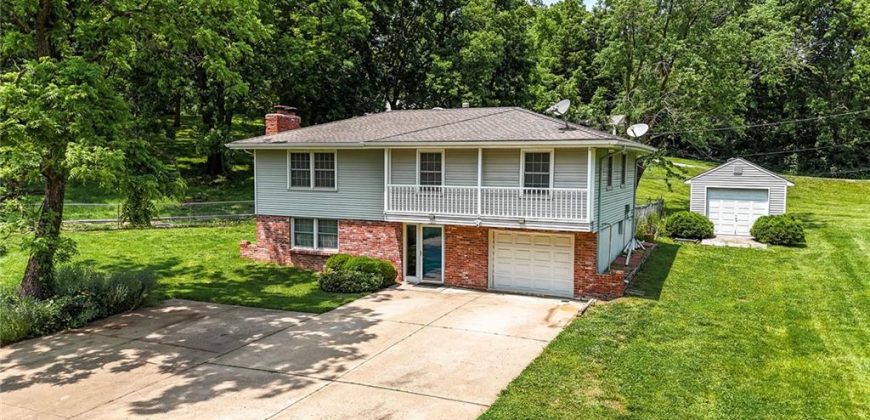 Homes for Sale in Kansas City, MO 64116 | 2326 NE 42nd Street