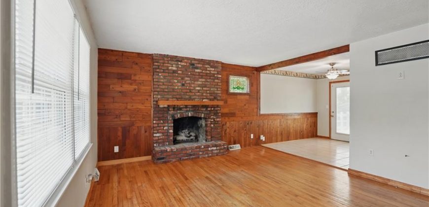 Homes for Sale in Kansas City, MO 64116 | 2326 NE 42nd Street