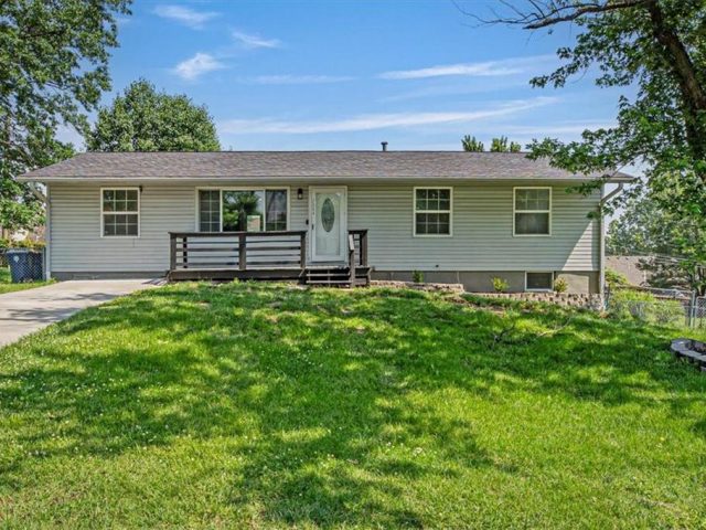 Homes for Sale in Kansas City, MO 64153 | 7314 NW 84th Terrace