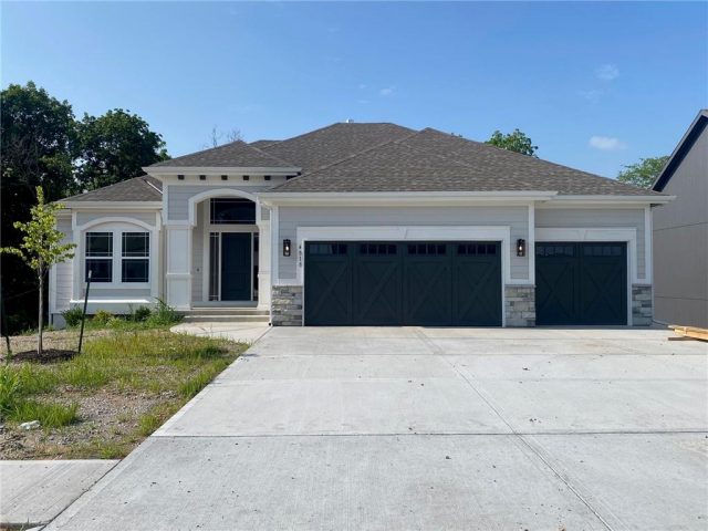 Homes for Sale in Kansas City, MO 64156 | 4818 NE 105th Street