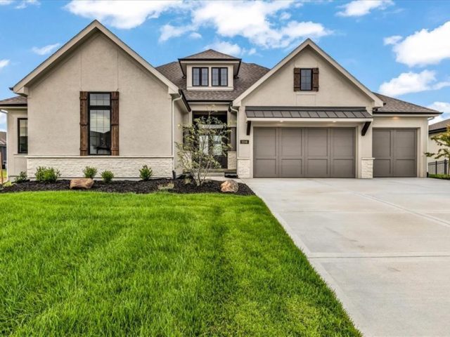 Homes for Sale in Kansas City, MO 64155 | 3208 NE 102nd Street