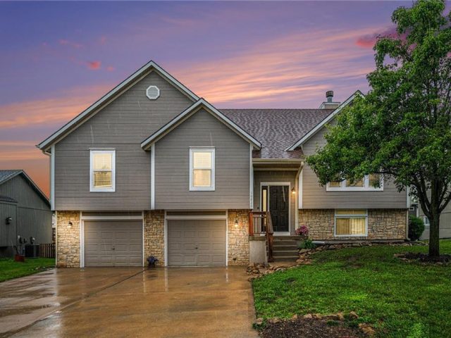 Homes for Sale in Kansas City, MO 64157 | 10820 N Donnelly Court