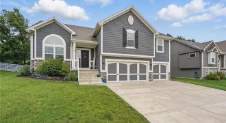 Homes for Sale in Kearney, MO 64060 | 1106 E 14th Street