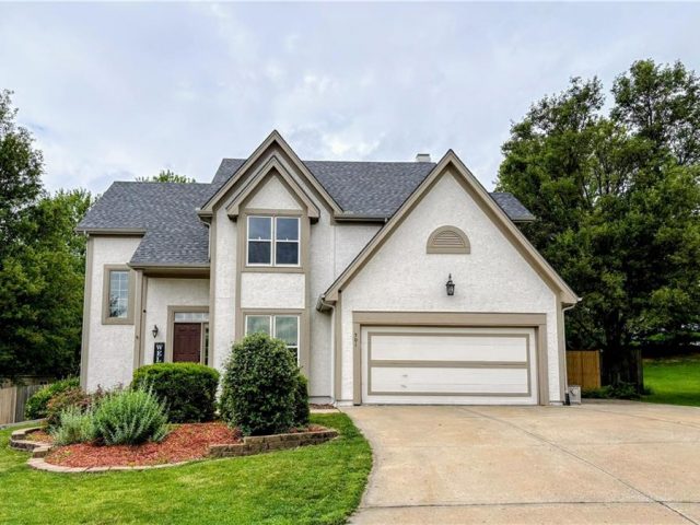 Homes for Sale in Kansas City, MO 64155 | 501 NE 95TH Court