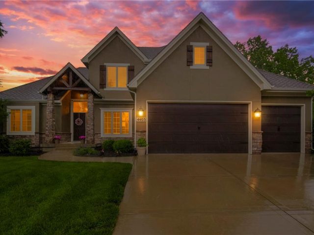 Homes for Sale in Riverside, MO 64150 | 4403  Sienna Ridge
