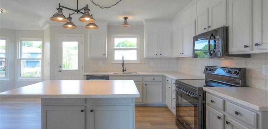 Homes for Sale in Kansas City, MO 64157 | 8640 NE 115th Terrace