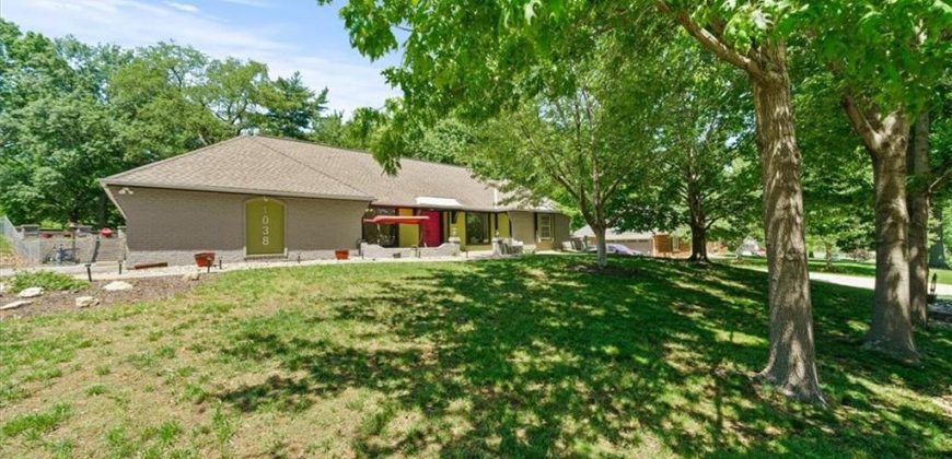 Homes for Sale in Oakwood, MO 64118 | 1038 N Woodland Court