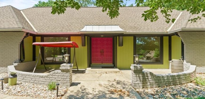 Homes for Sale in Oakwood, MO 64118 | 1038 N Woodland Court