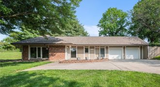 Homes for Sale in Kansas City, MO 64152 | 7612 NW Valley Road