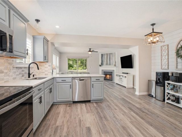 Homes for Sale in Kansas City, MO 64155 | 19 NW 95th Place