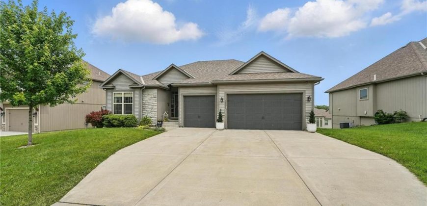 Homes for Sale in Kansas City, MO 64157 | 10553 N Randolph Avenue