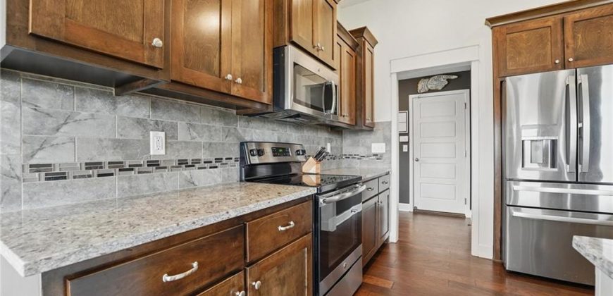 Homes for Sale in Kansas City, MO 64157 | 10553 N Randolph Avenue