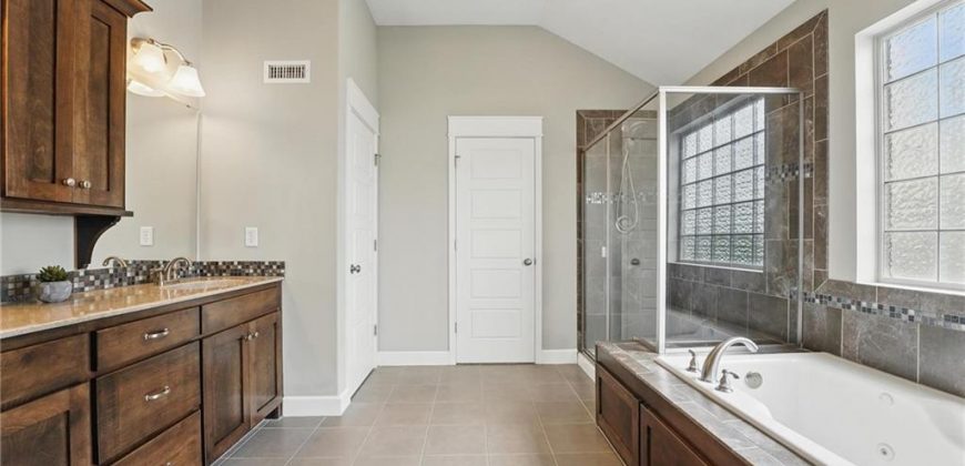 Homes for Sale in Kansas City, MO 64157 | 10553 N Randolph Avenue