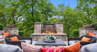 Homes for Sale in Parkville, MO 64152 | 6069  Southlake Drive