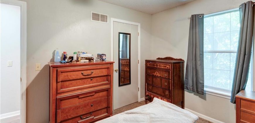 Homes for Sale in Kearney, MO 64060 | 300 E 17th Street