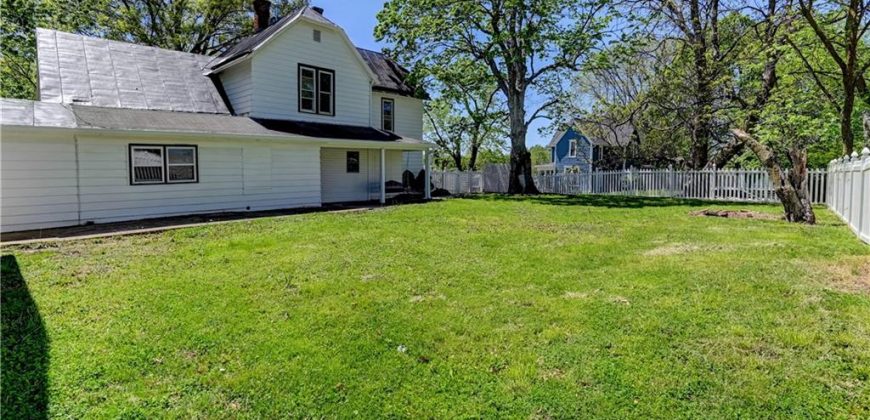 Homes for Sale in Dearborn, MO 64439 | 304 N JUNE Street
