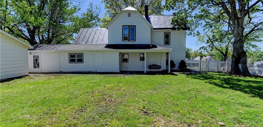 Homes for Sale in Dearborn, MO 64439 | 304 N JUNE Street