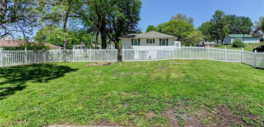 Homes for Sale in Dearborn, MO 64439 | 304 N JUNE Street