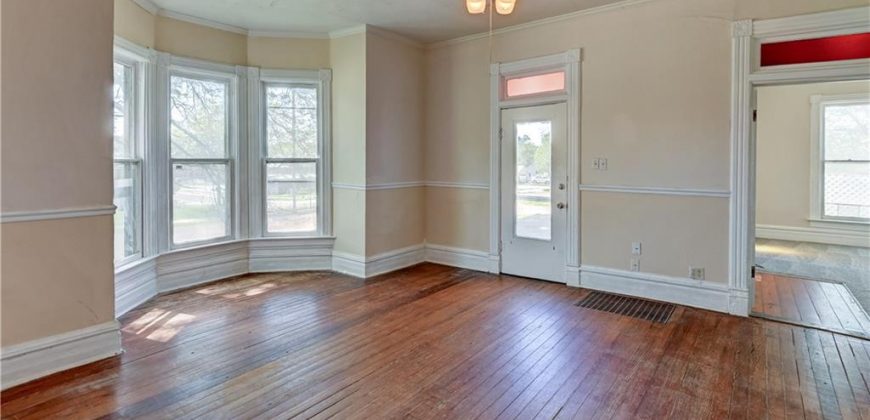 Homes for Sale in Dearborn, MO 64439 | 304 N JUNE Street