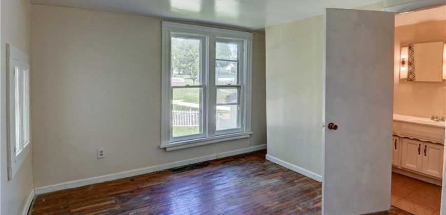 Homes for Sale in Dearborn, MO 64439 | 304 N JUNE Street