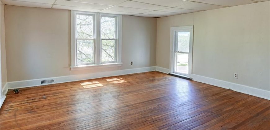 Homes for Sale in Dearborn, MO 64439 | 304 N JUNE Street