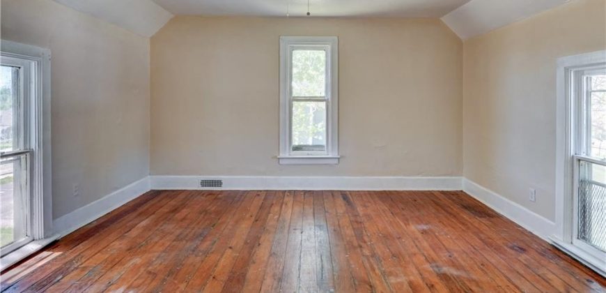 Homes for Sale in Dearborn, MO 64439 | 304 N JUNE Street