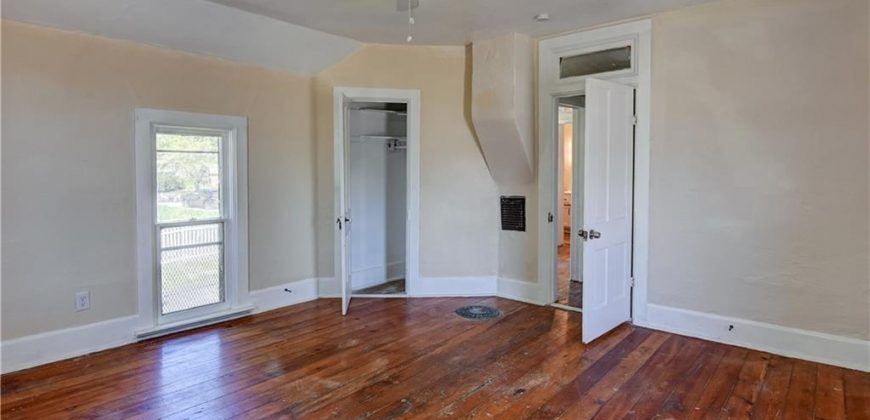 Homes for Sale in Dearborn, MO 64439 | 304 N JUNE Street
