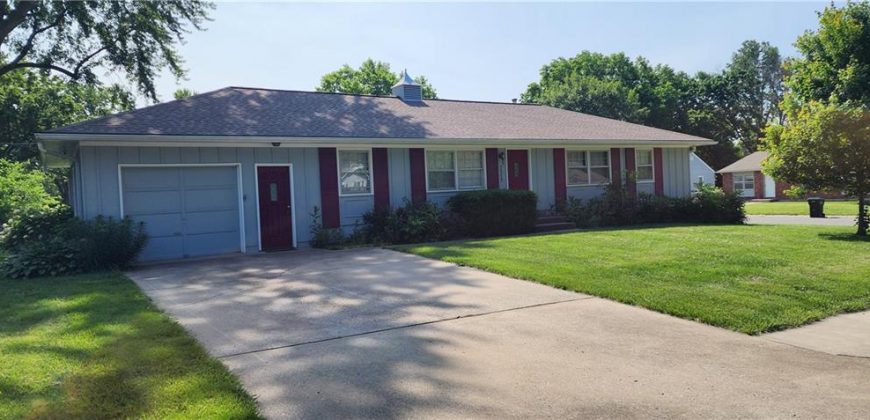 Homes for Sale in Kansas City, MO 64118 | 7515 N Tracy Avenue